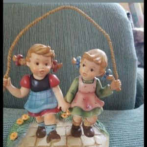 Hummel Girls Jumping Rope